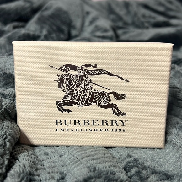 Brand new Burberry mini gift set - Picture 1 of 7